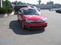 Vermillion Red - Focus SE Sedan Photo No. 4