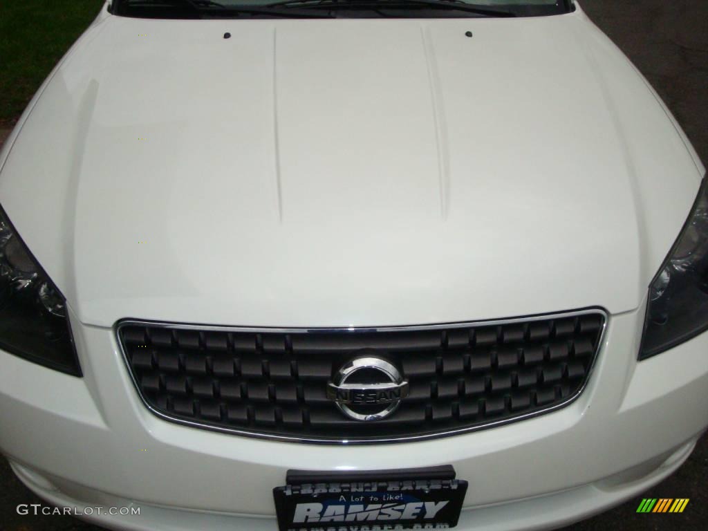 2006 Altima 2.5 S Special Edition - Satin White Pearl / Blond photo #17