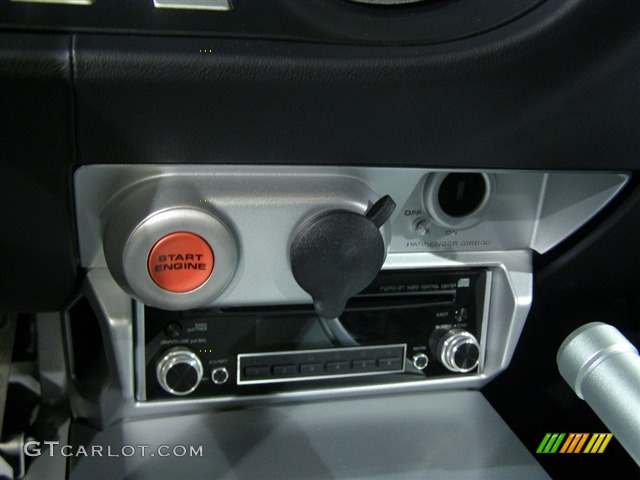 2005 Ford GT Standard GT Model Controls Photo #181675