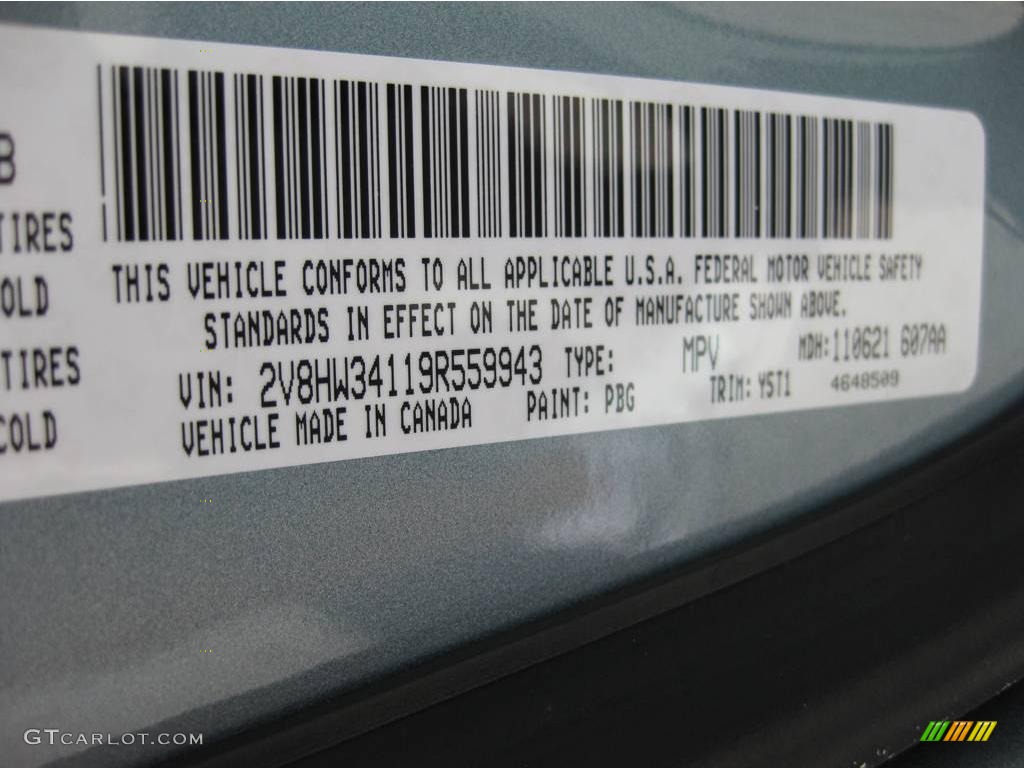 2009 Routan SE - Antigua Blue Metallic / Gobi Beige photo #12