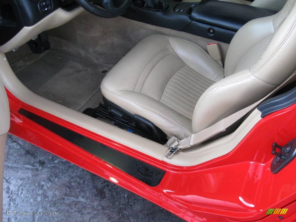 2004 Corvette Coupe - Torch Red / Light Oak photo #12