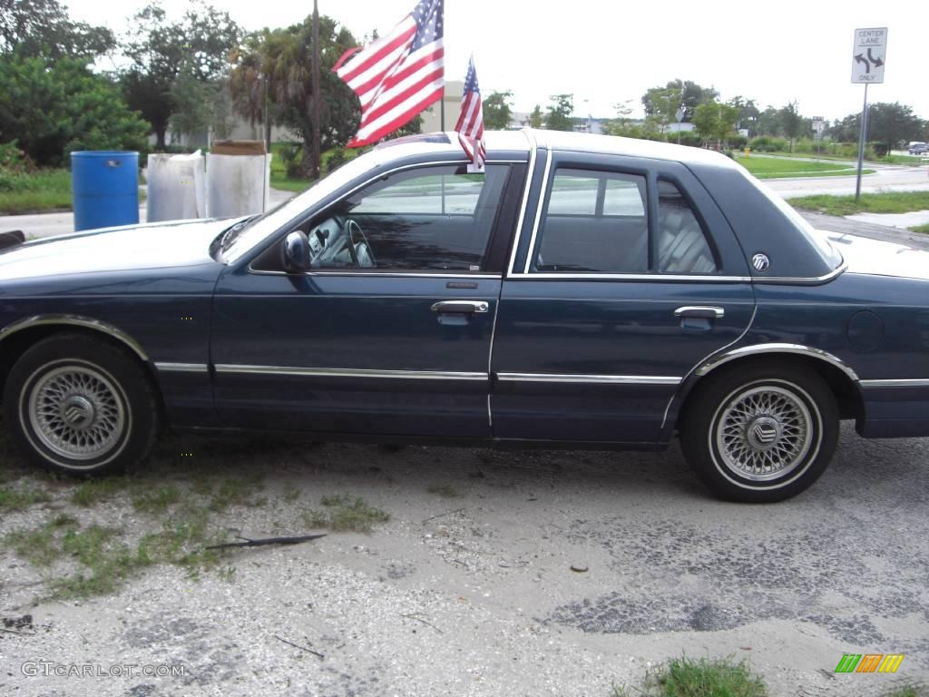 1993 Grand Marquis LS - Twilight Blue Metallic / Blue photo #3