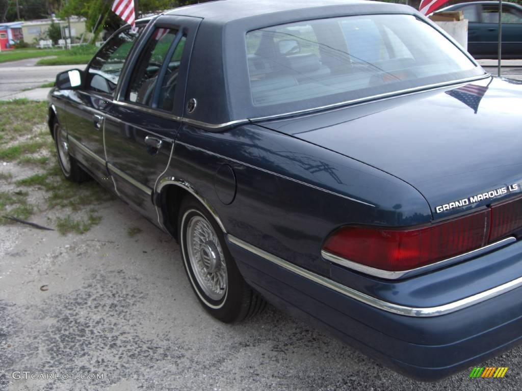 1993 Grand Marquis LS - Twilight Blue Metallic / Blue photo #4