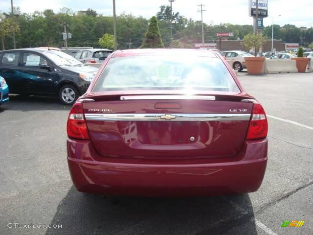 2005 Malibu LS V6 Sedan - Sport Red Metallic / Neutral Beige photo #4