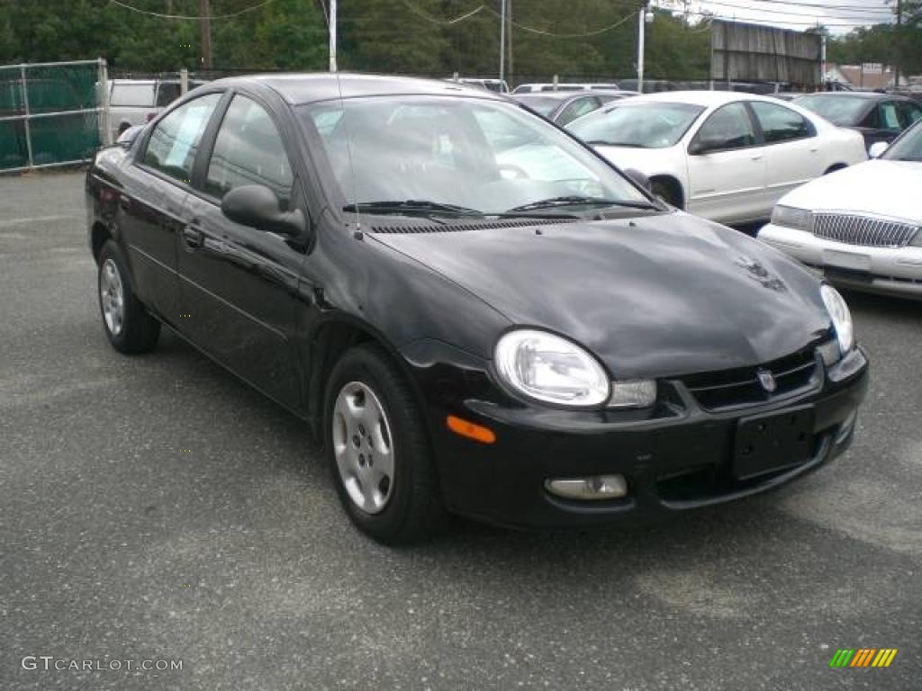 2002 Neon SXT - Black Clearcoat / Dark Slate Gray photo #3