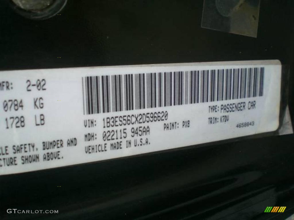 2002 Neon SXT - Black Clearcoat / Dark Slate Gray photo #17