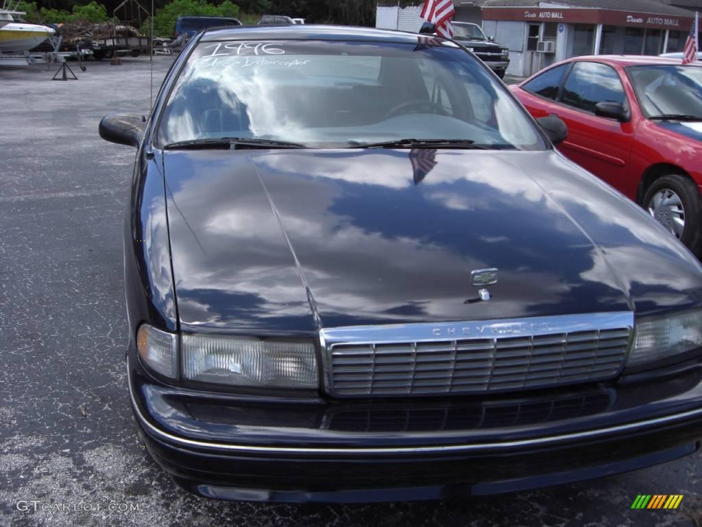 1996 Caprice Classic Sedan - Black / Blue photo #2