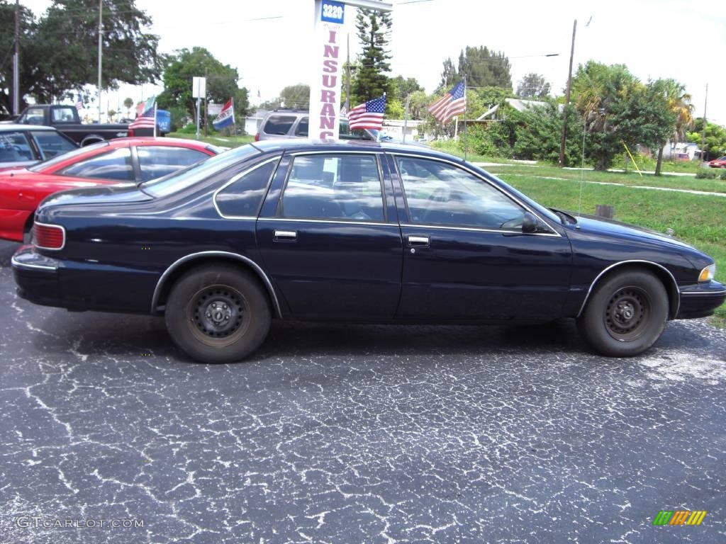 1996 Caprice Classic Sedan - Black / Blue photo #6