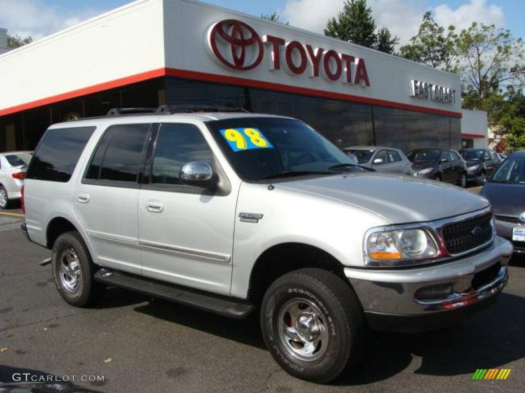 1998 Expedition XLT 4x4 - Silver Metallic / Medium Graphite photo #1