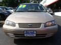 1999 Cashmere Beige Metallic Toyota Camry LE  photo #2