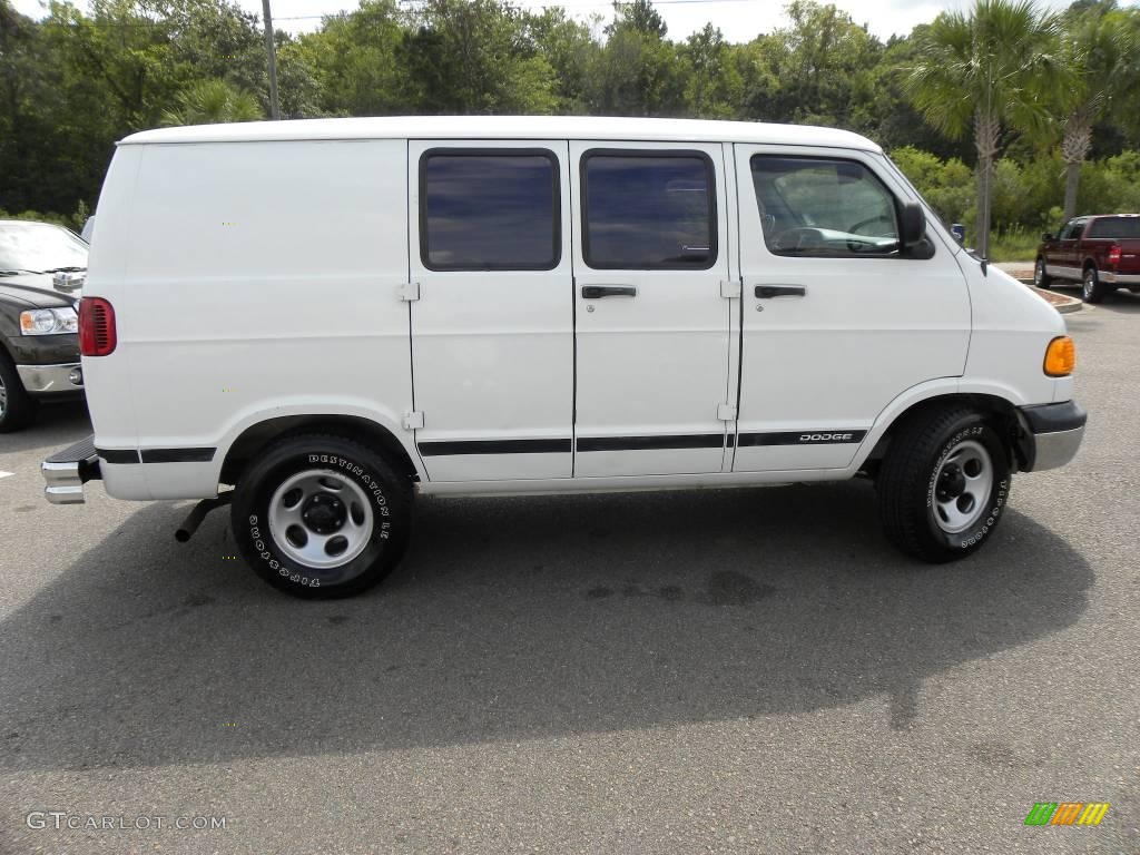 2003 Ram Van 1500 Cargo - Bright White / Dark Slate Gray photo #12