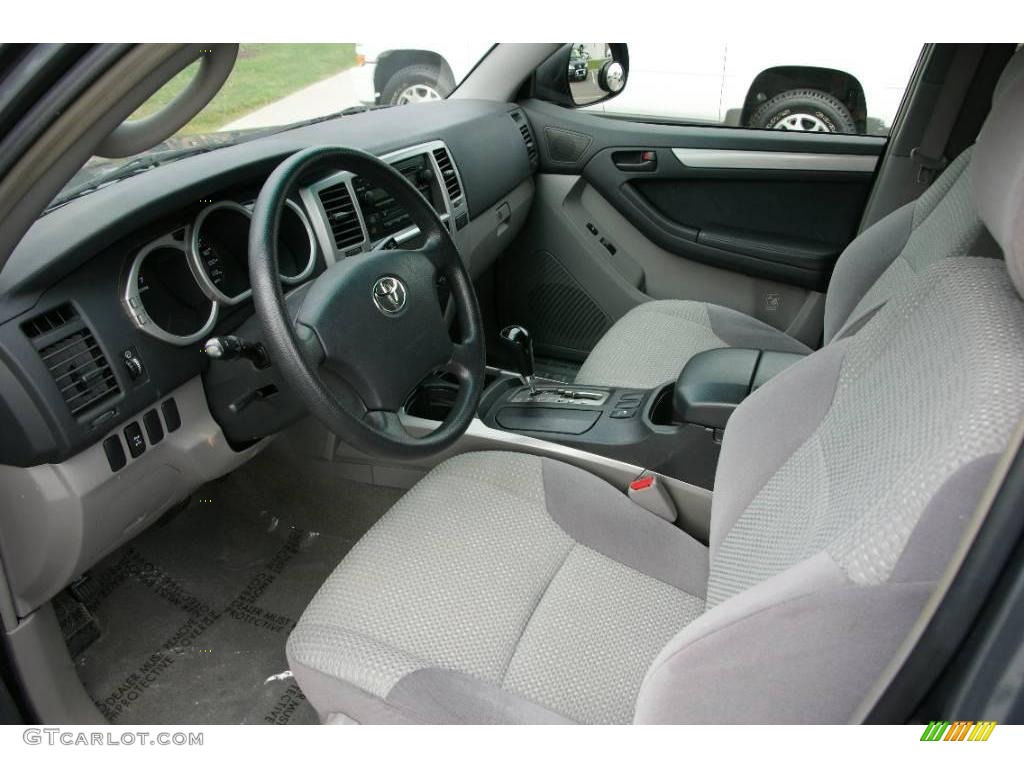 2004 4Runner SR5 4x4 - Galactic Gray Mica / Stone photo #11