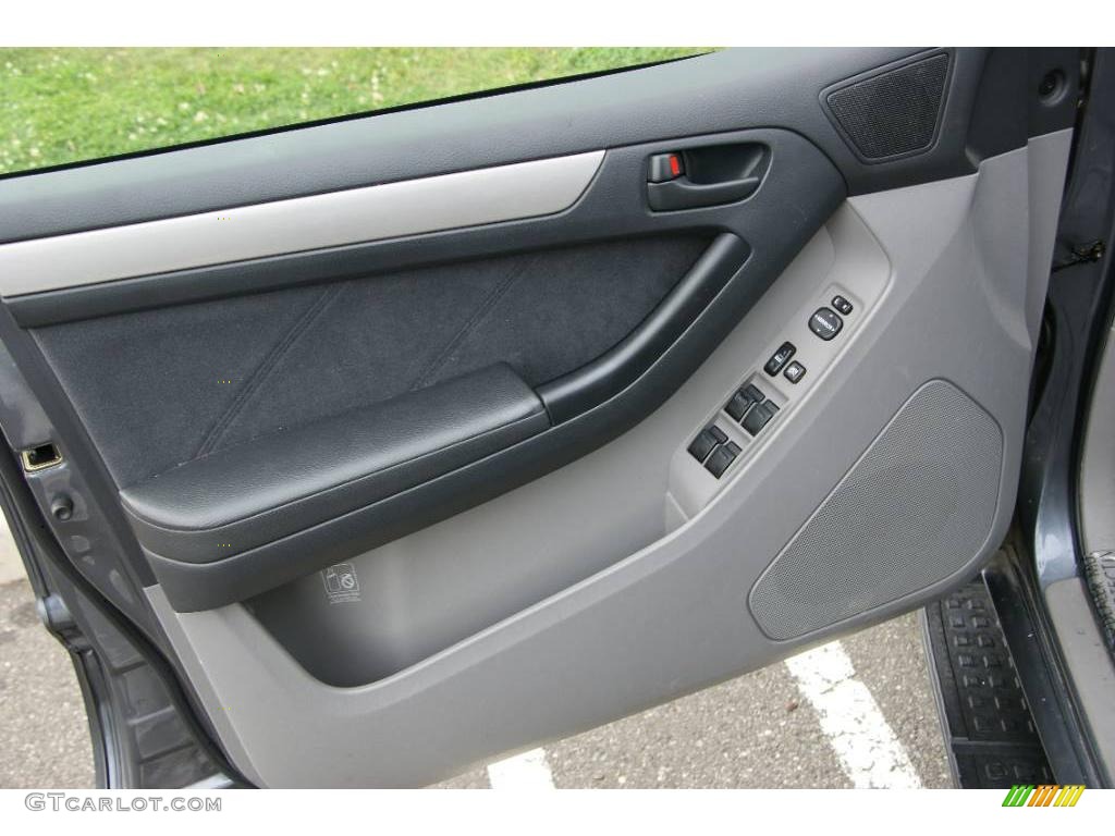 2004 4Runner SR5 4x4 - Galactic Gray Mica / Stone photo #12
