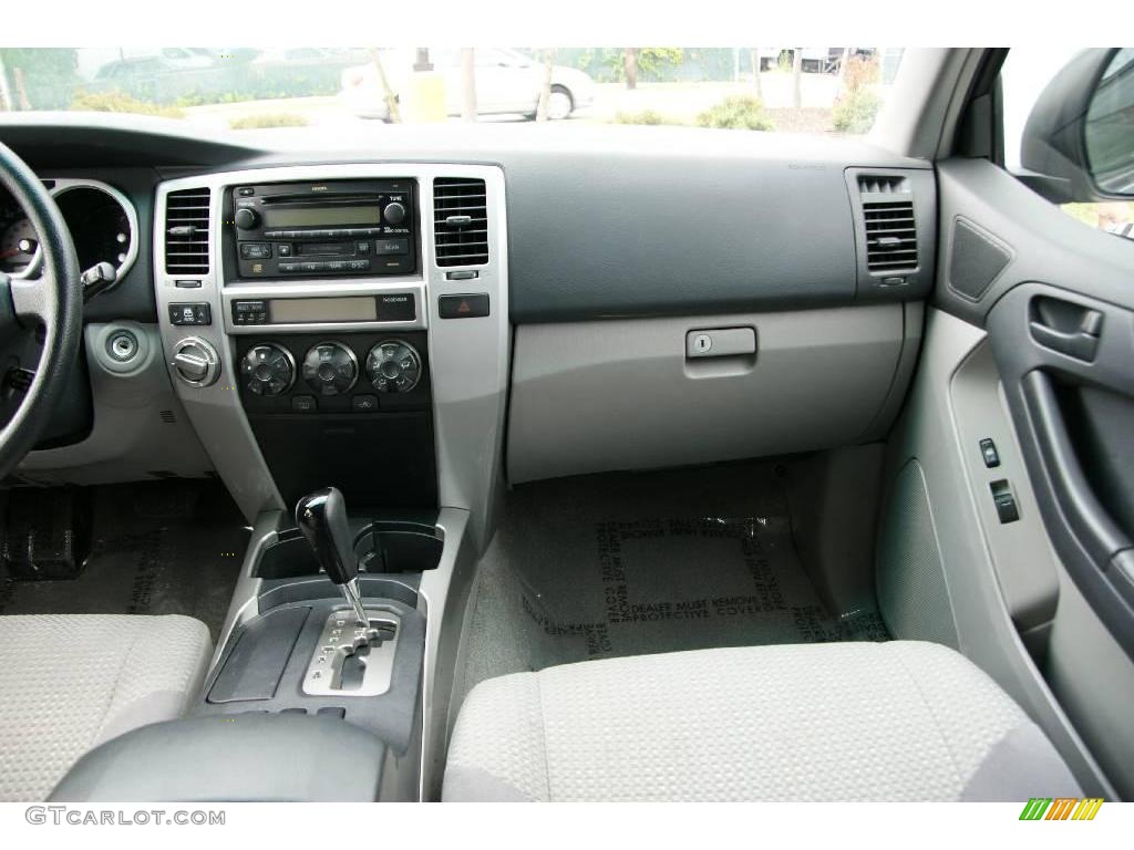 2004 4Runner SR5 4x4 - Galactic Gray Mica / Stone photo #17