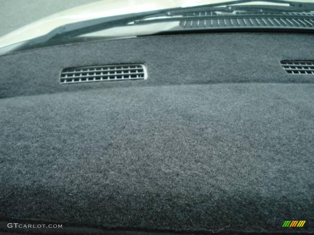 2004 Ram 1500 SLT Quad Cab - Light Almond Pearl / Taupe photo #23