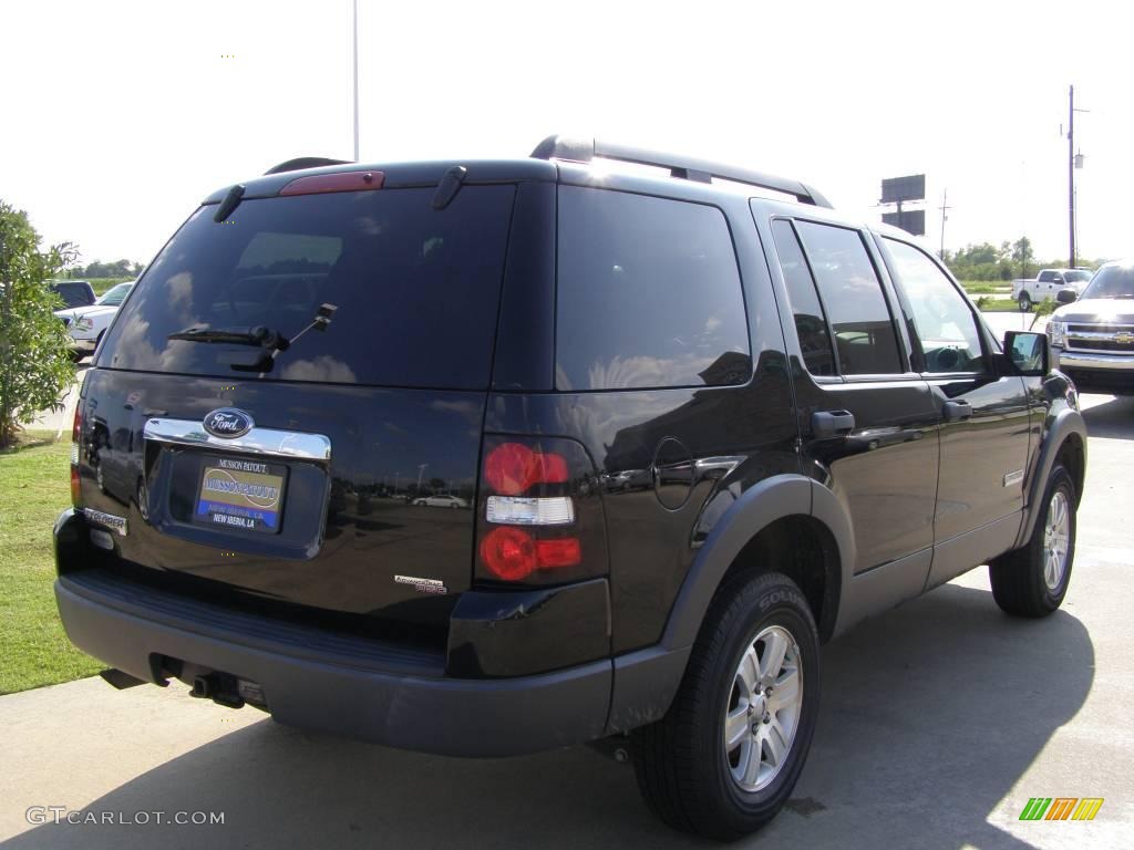 2006 Explorer XLT - Black / Stone photo #5