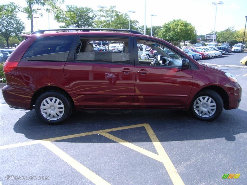 2006 Sienna LE - Salsa Red Pearl / Taupe photo #6
