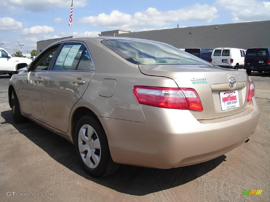 2008 Camry LE - Desert Sand Mica / Bisque photo #3