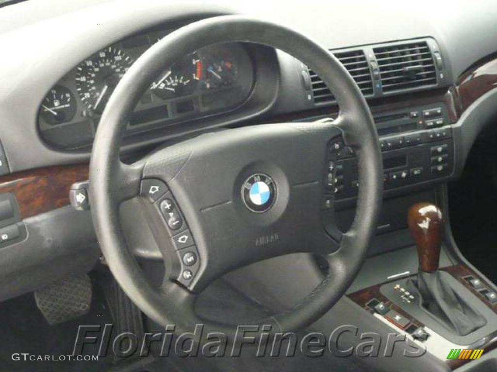 2003 3 Series 325i Sedan - Alpine White / Black photo #17