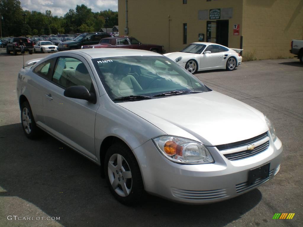 2006 Cobalt LS Coupe - Ultra Silver Metallic / Gray photo #11