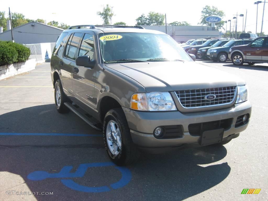 2004 Explorer XLT 4x4 - Mineral Grey Metallic / Medium Parchment photo #5