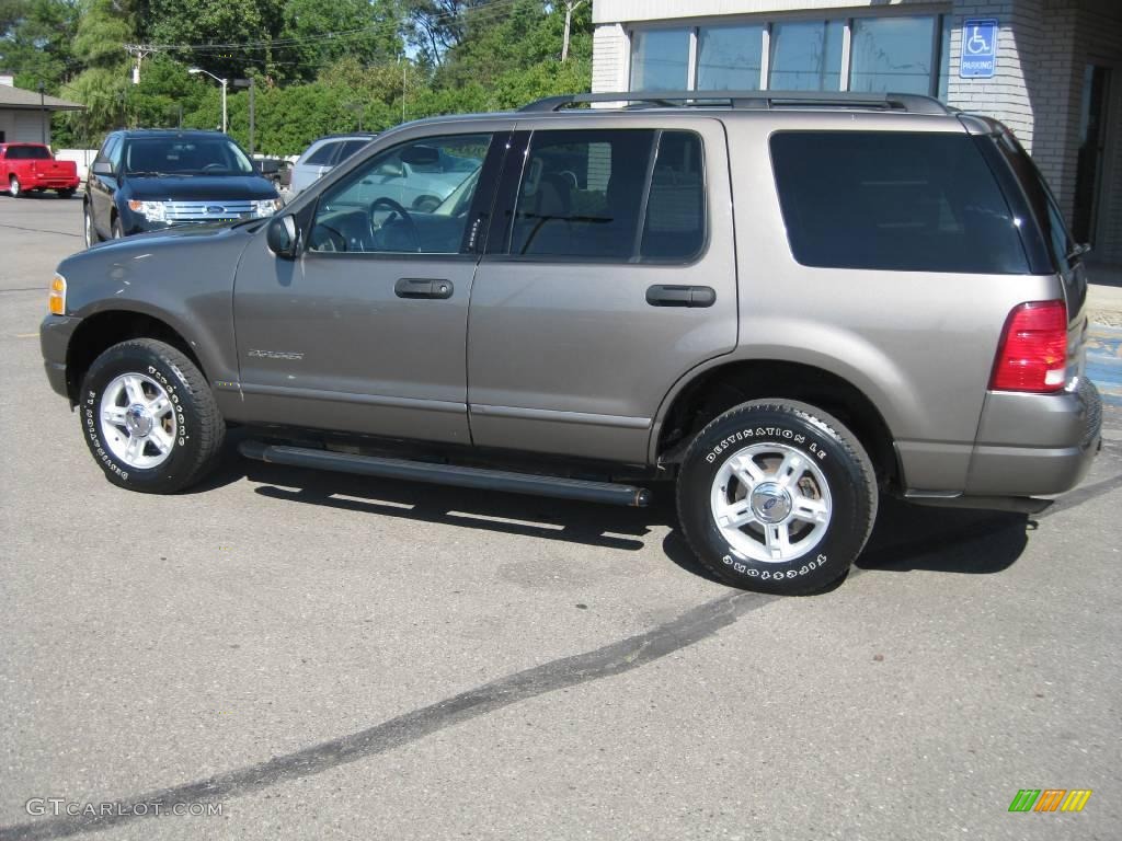 2004 Explorer XLT 4x4 - Mineral Grey Metallic / Medium Parchment photo #12