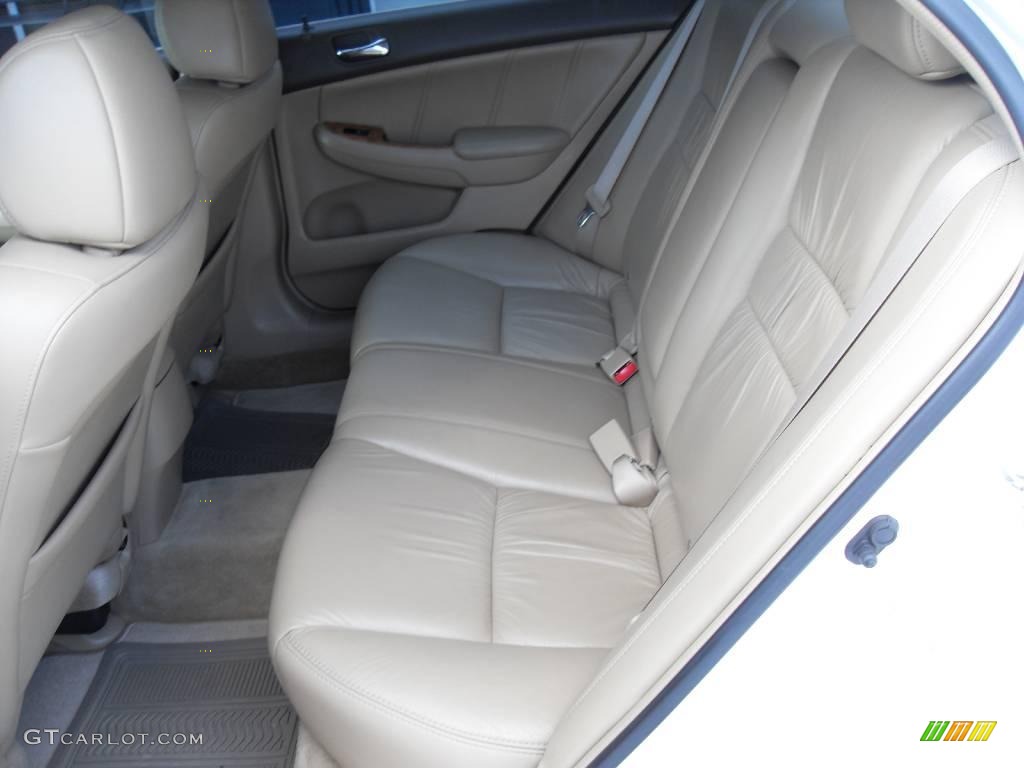 2005 Accord EX-L V6 Sedan - Taffeta White / Ivory photo #12