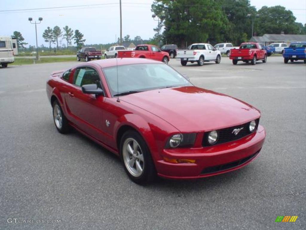 2009 Mustang GT Coupe - Dark Candy Apple Red / Dark Charcoal photo #3