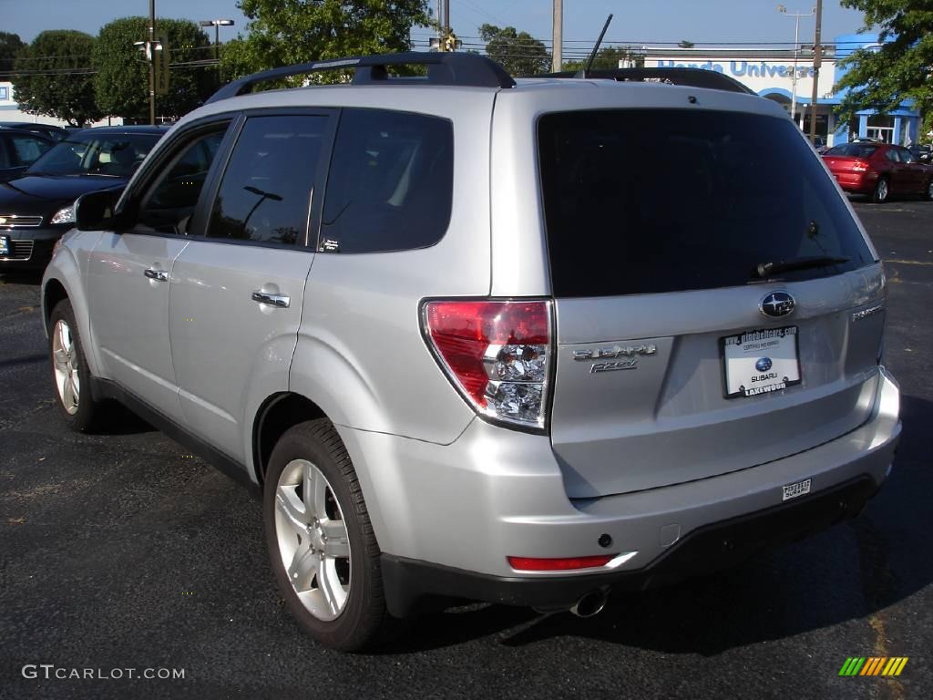 2009 Forester 2.5 X Limited - Spark Silver Metallic / Black photo #5