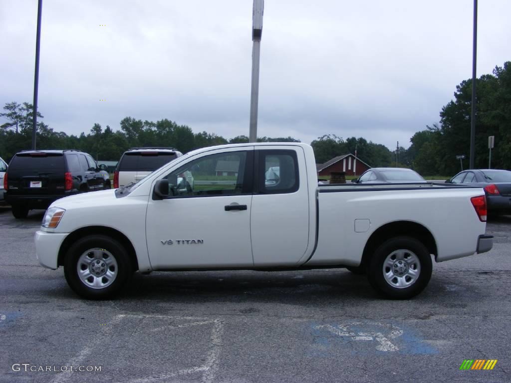 2007 Titan XE King Cab - White / Graphite Black/Titanium photo #5