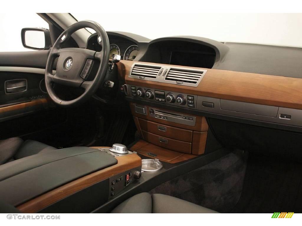 2007 7 Series 750i Sedan - Jet Black / Black photo #24