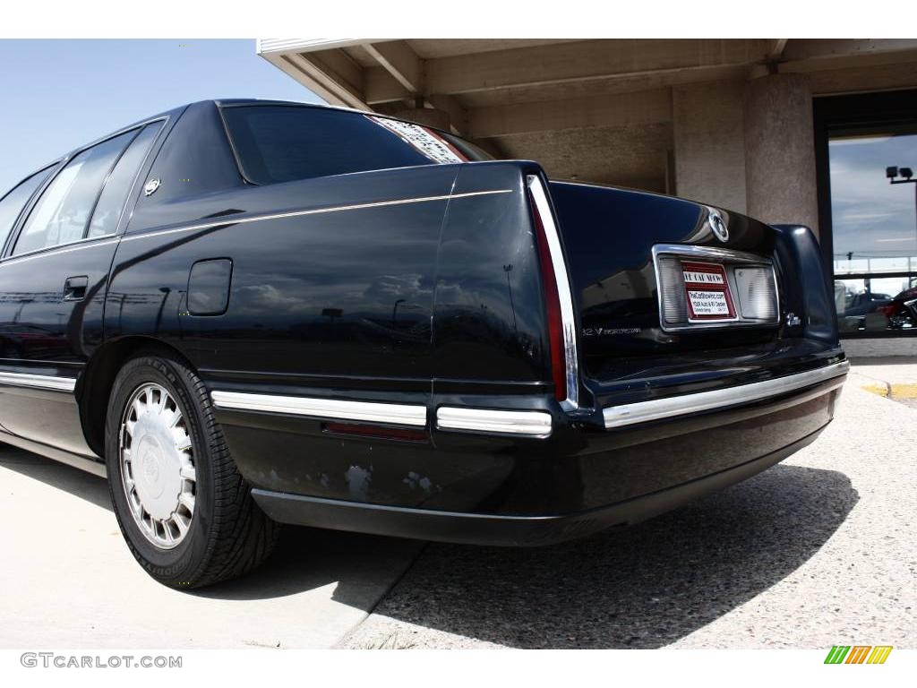 1998 DeVille Sedan - Black / Black photo #18