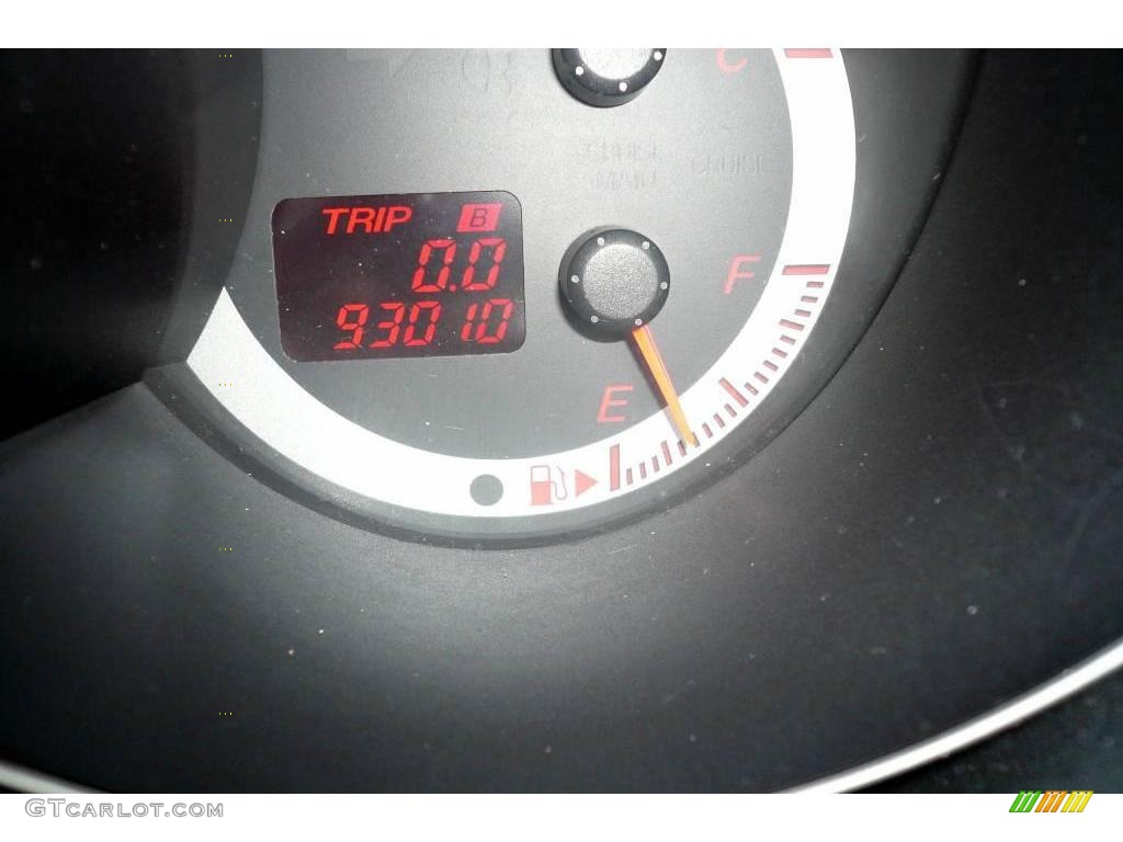2004 MAZDA3 s Sedan - Titanium Gray Metallic / Black/Red photo #58