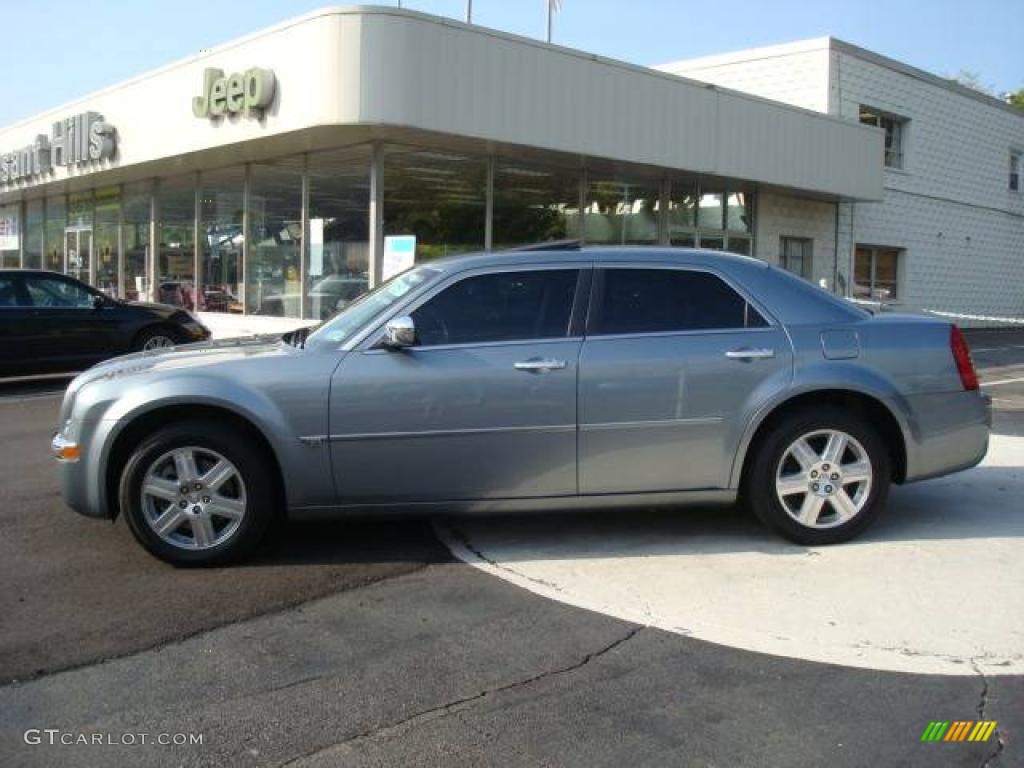 2006 300 C HEMI AWD - Silver Steel Metallic / Dark Slate Gray/Light Graystone photo #1