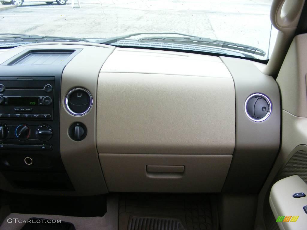 2004 F150 XLT SuperCrew - Arizona Beige Metallic / Tan photo #20