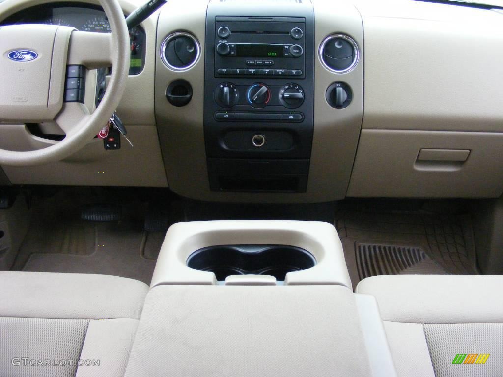 2004 F150 XLT SuperCrew - Arizona Beige Metallic / Tan photo #21