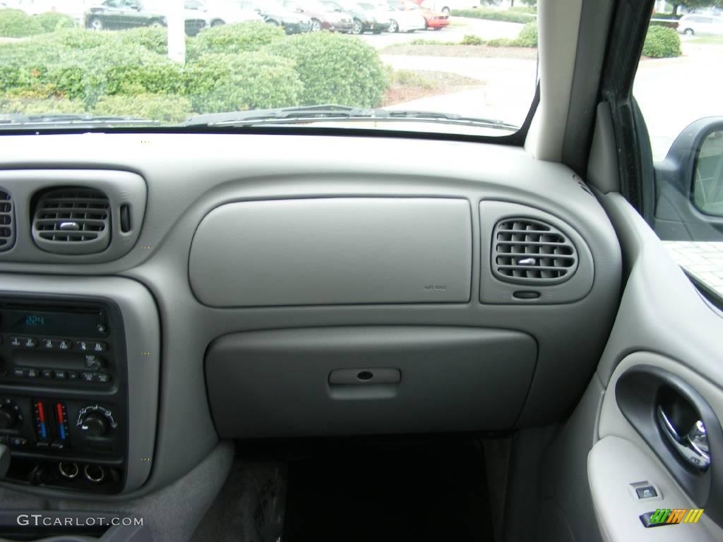 2006 TrailBlazer LS - Silver Blue Metallic / Light Gray photo #21