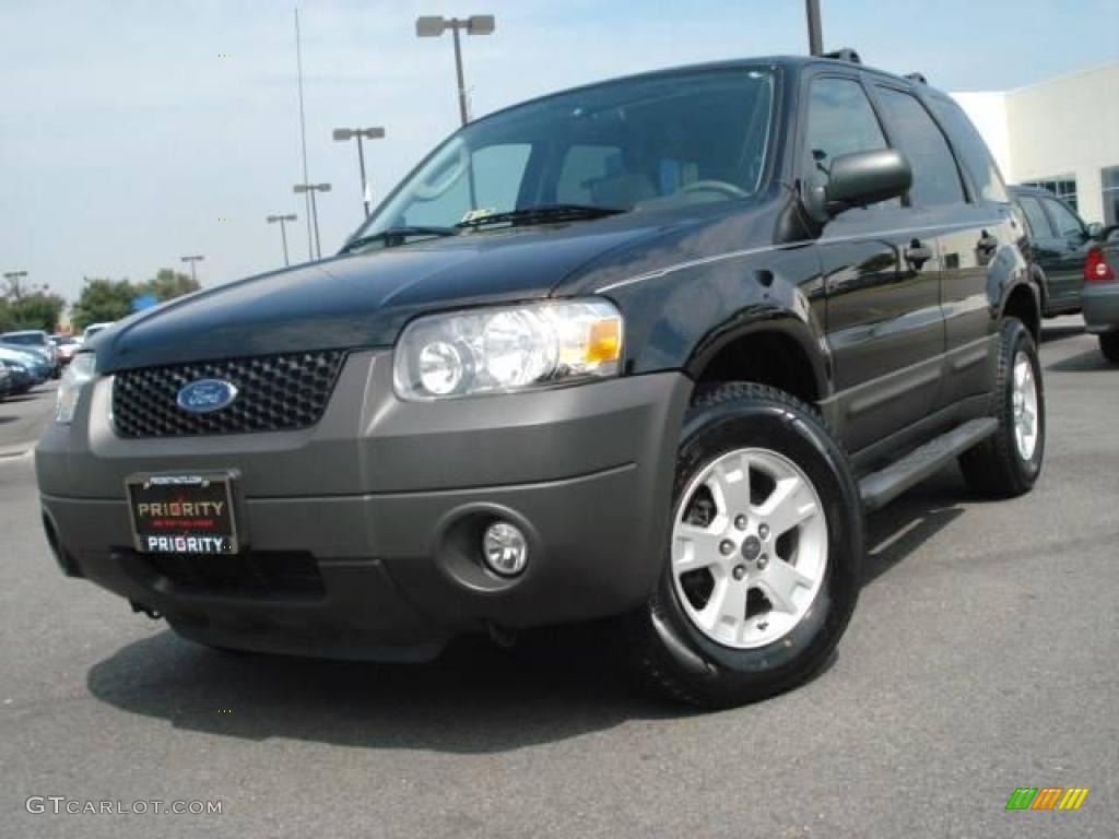 2007 Escape XLT - Black / Gray photo #1