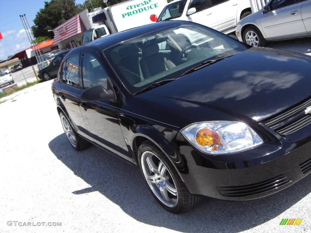 2007 Cobalt LS Sedan - Black / Gray photo #2