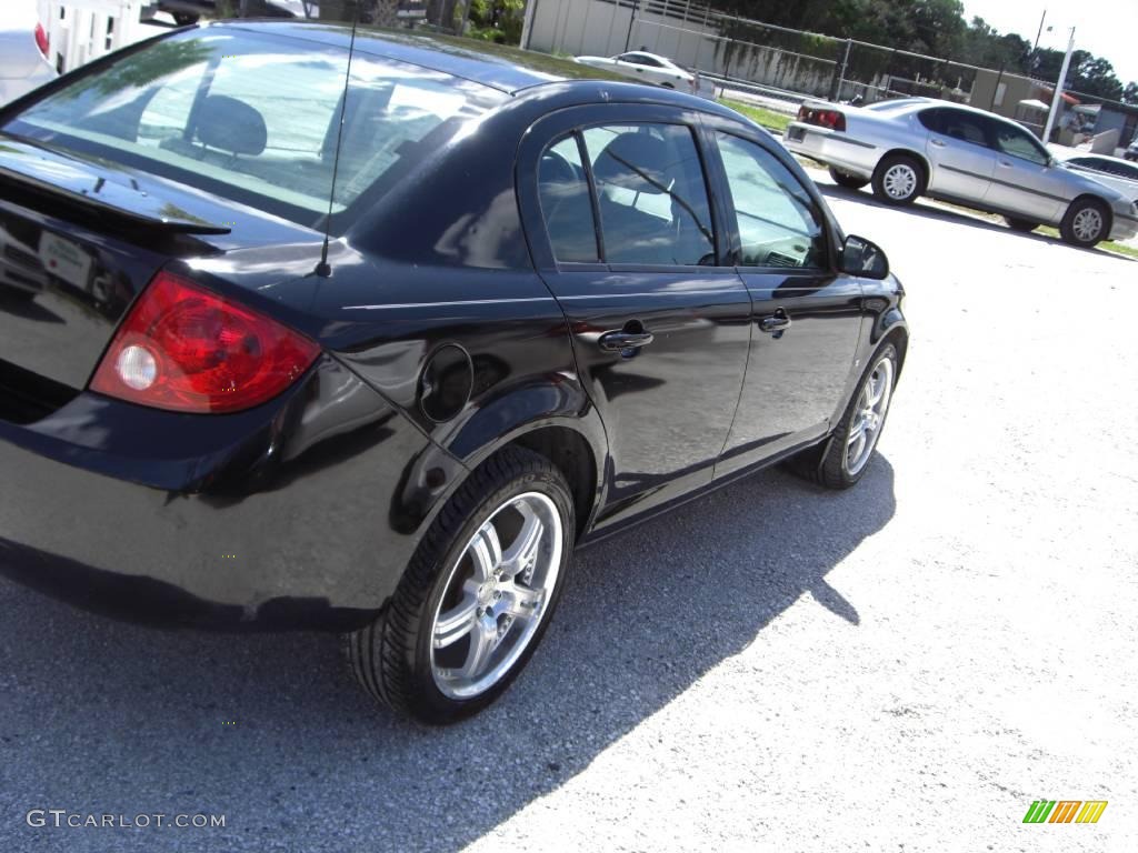 2007 Cobalt LS Sedan - Black / Gray photo #6