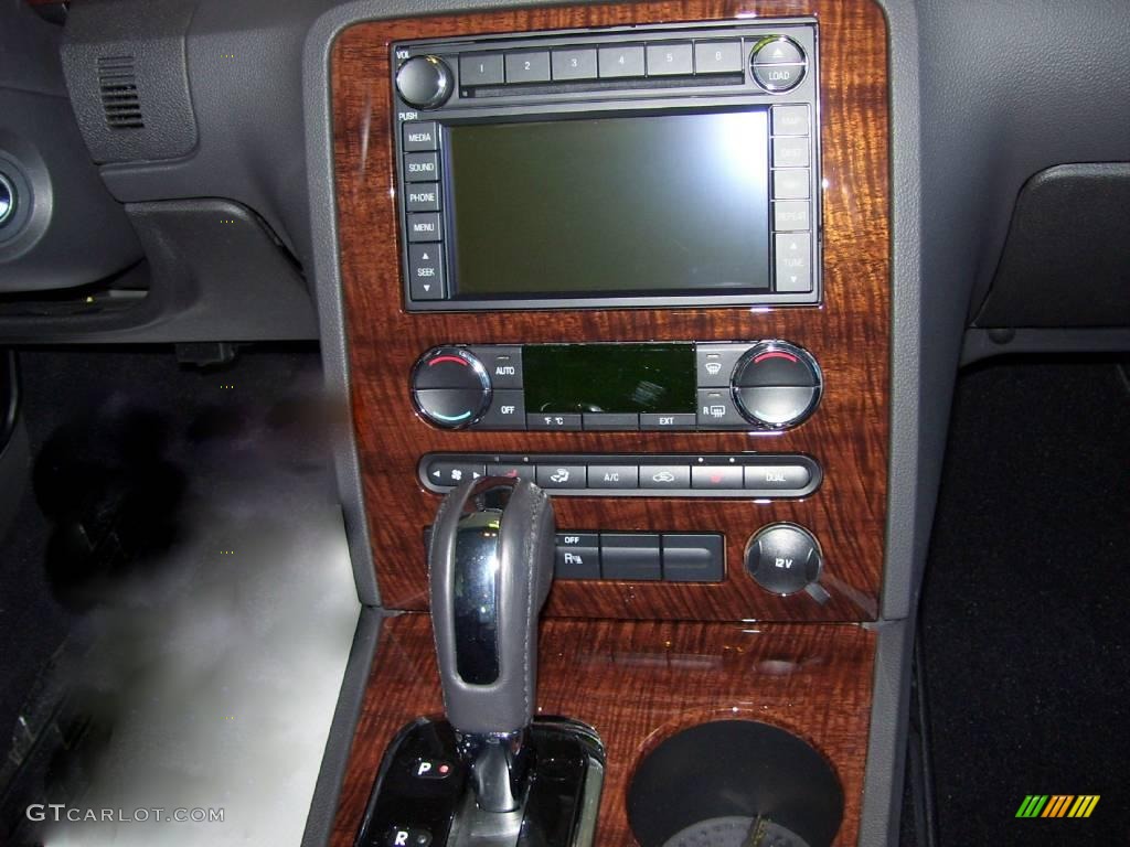 2008 Taurus Limited AWD - Oxford White / Black photo #7