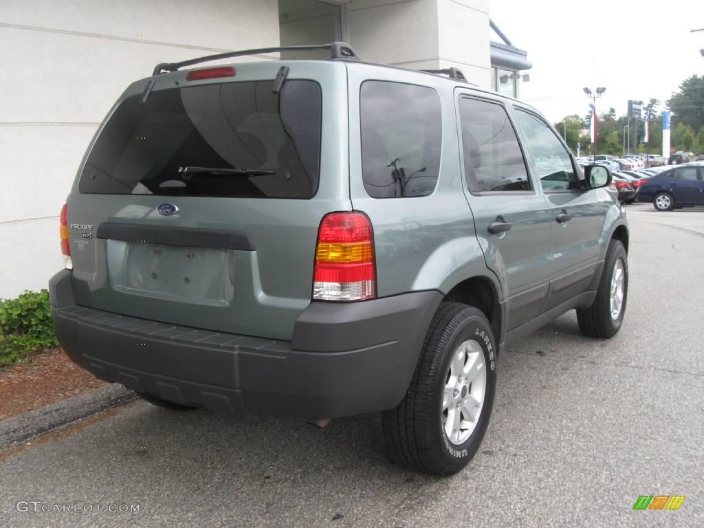 2005 Escape XLT V6 4WD - Titanium Green Metallic / Medium/Dark Flint Grey photo #3