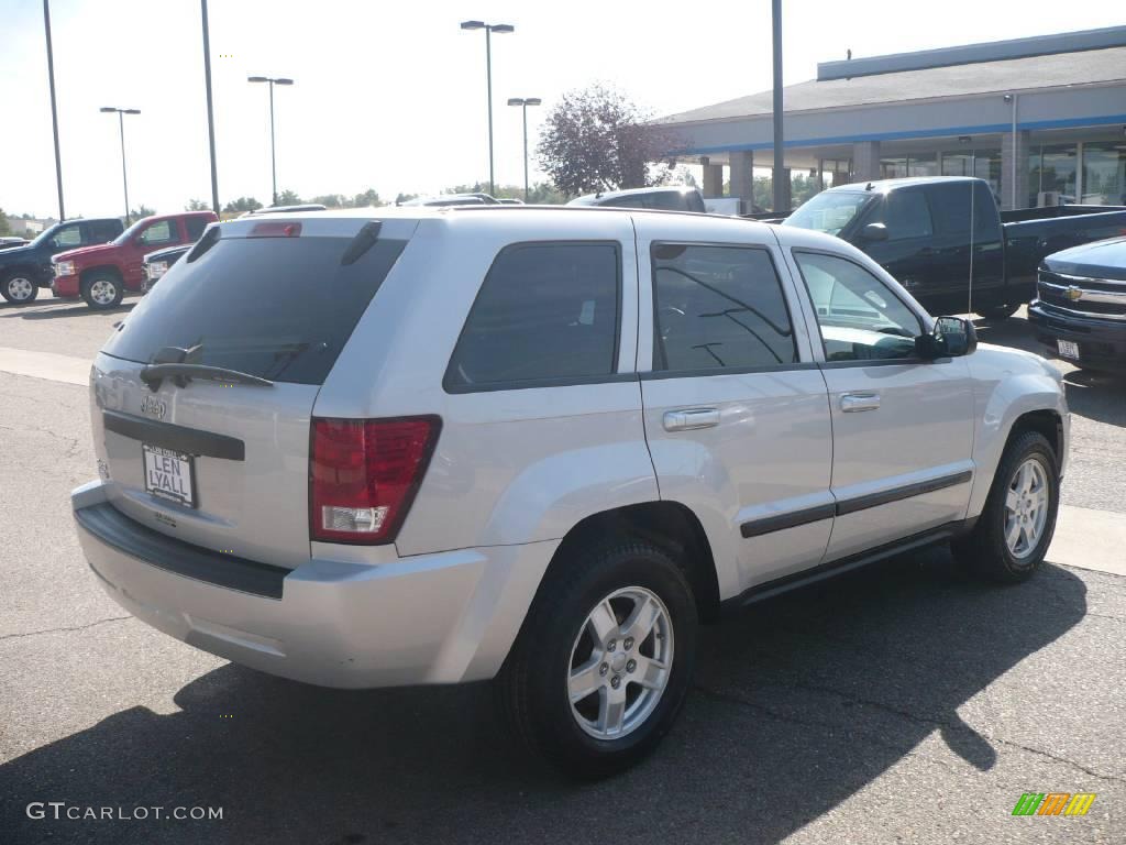 2007 Grand Cherokee Laredo 4x4 - Bright Silver Metallic / Medium Slate Gray photo #6