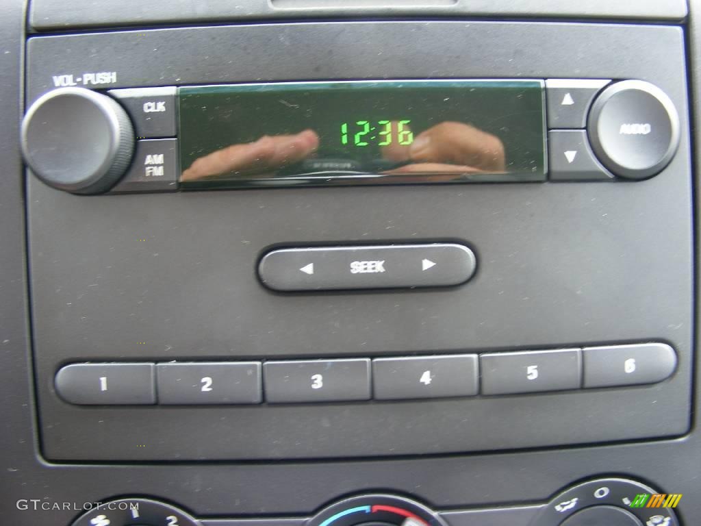 2006 F150 XL SuperCab - Oxford White / Medium/Dark Flint photo #21
