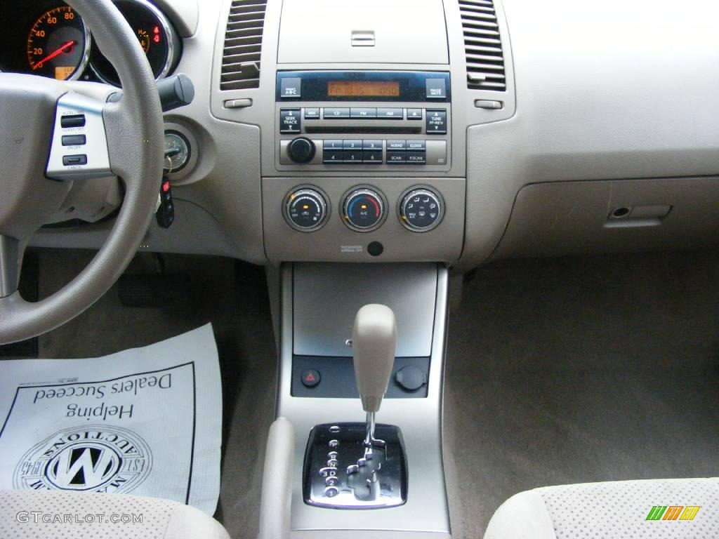 2006 Altima 2.5 S - Mystic Emerald Metallic / Blond photo #19