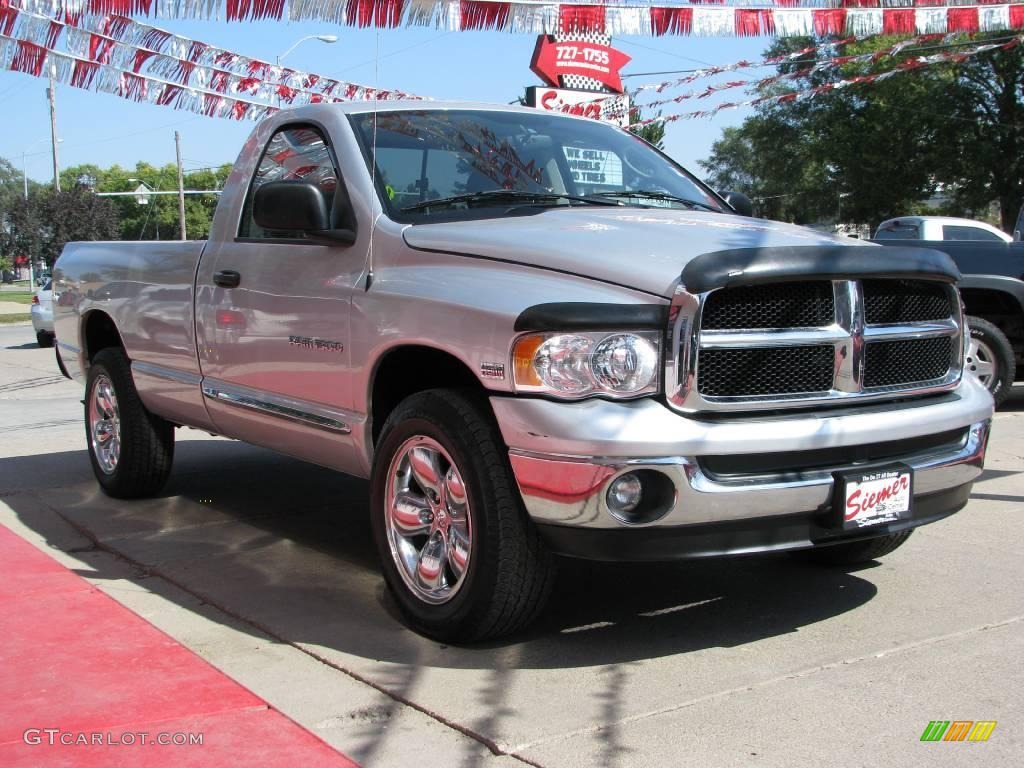 2004 Ram 1500 SLT Regular Cab 4x4 - Bright Silver Metallic / Dark Slate Gray photo #5