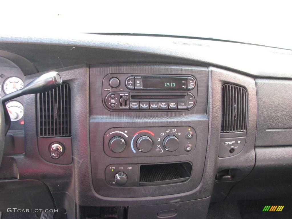 2004 Ram 1500 SLT Regular Cab 4x4 - Bright Silver Metallic / Dark Slate Gray photo #6