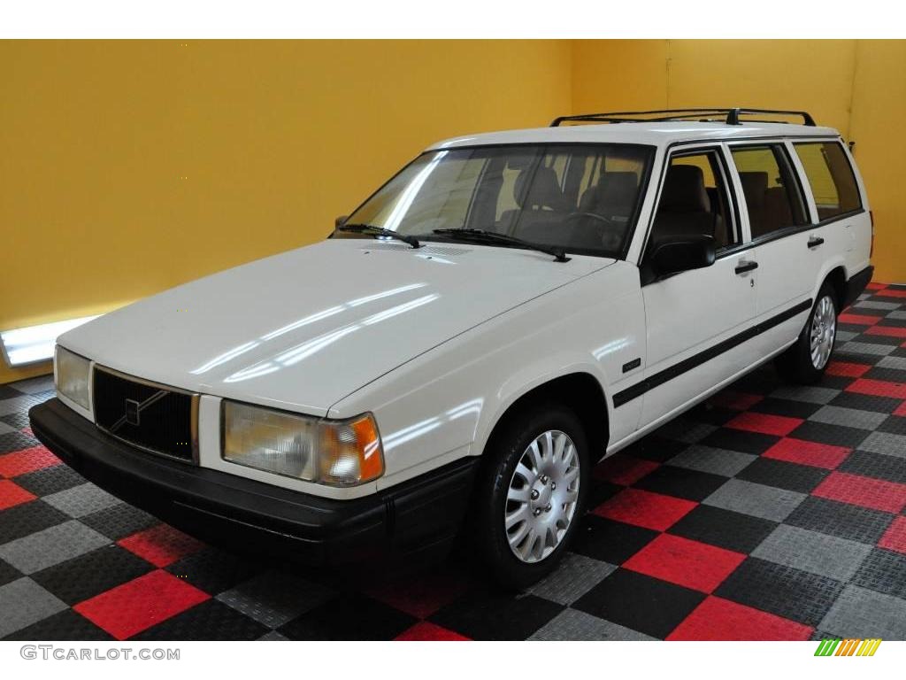 1995 940 Wagon - White / Beige photo #3