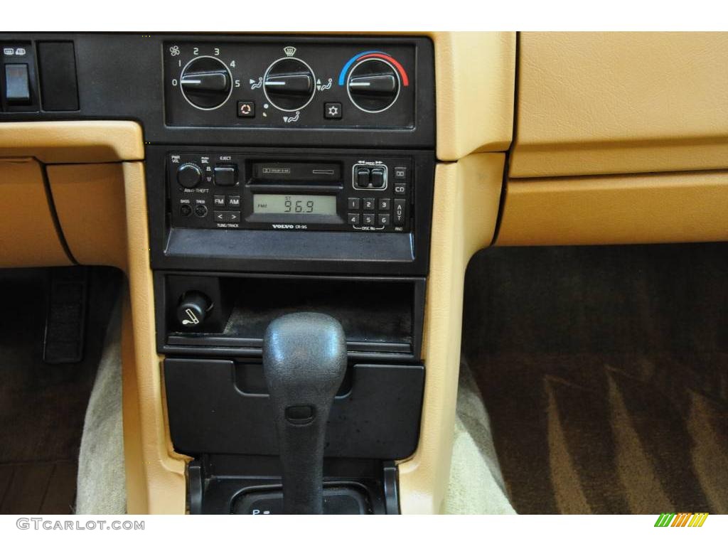 1995 940 Wagon - White / Beige photo #8