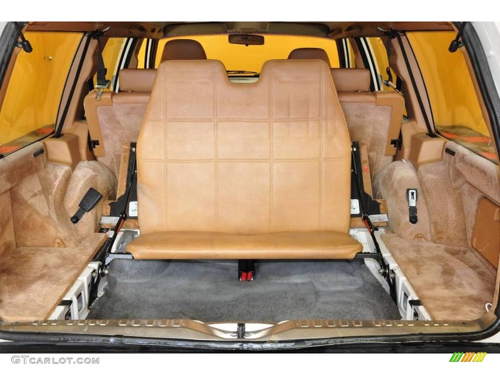 1995 940 Wagon - White / Beige photo #14